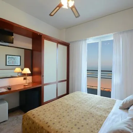 Hotel Spiaggia 3*