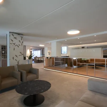 海滩酒店 3* 佩萨罗